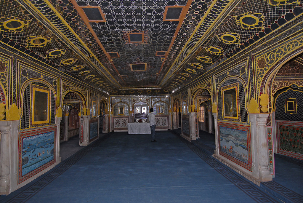 Decor Inside Samode Palace 5